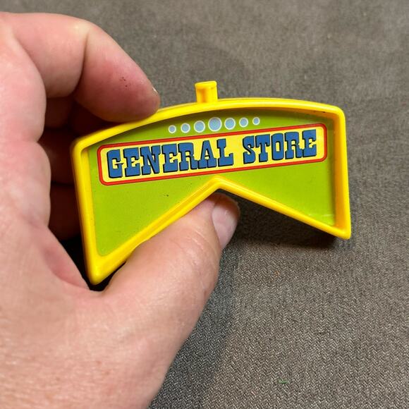 Lincoln Logs Vintage General Store Sign Yellow Plastic - Picture 2 of 6
